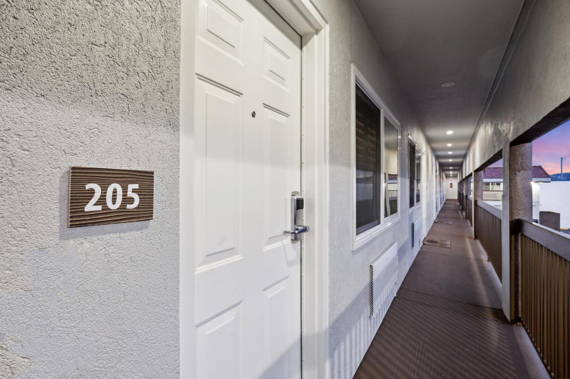 Bayhill Inn San Bruno Exterior photo