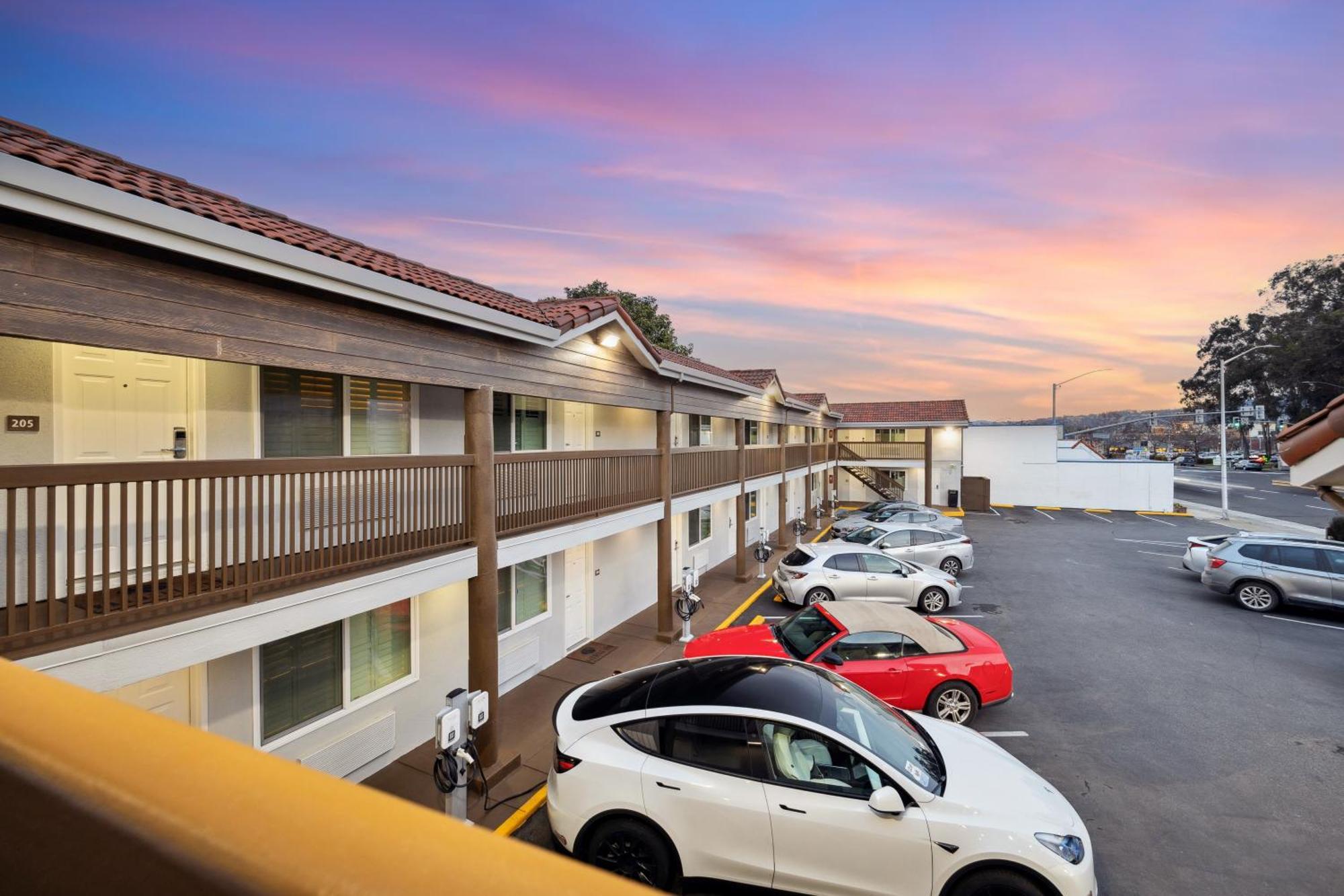 Bayhill Inn San Bruno Exterior photo